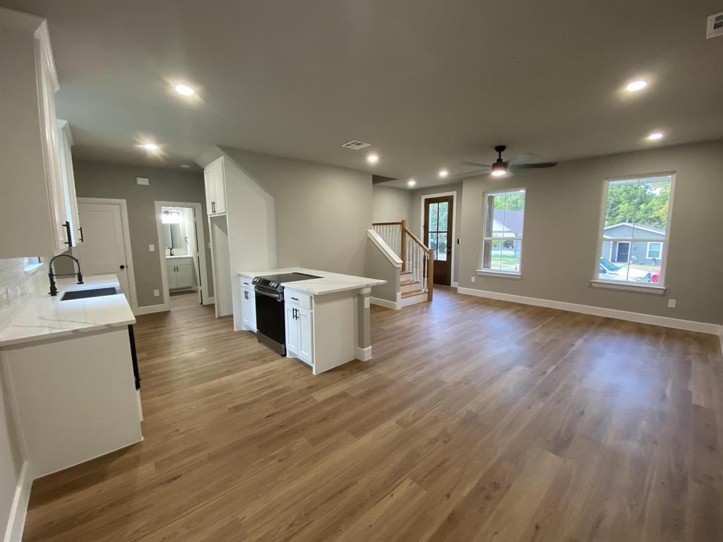 423 W Monterey Street Property Photo 5