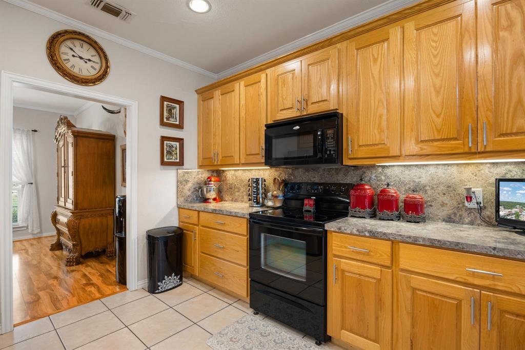 616 Parker Lane Property Photo 18