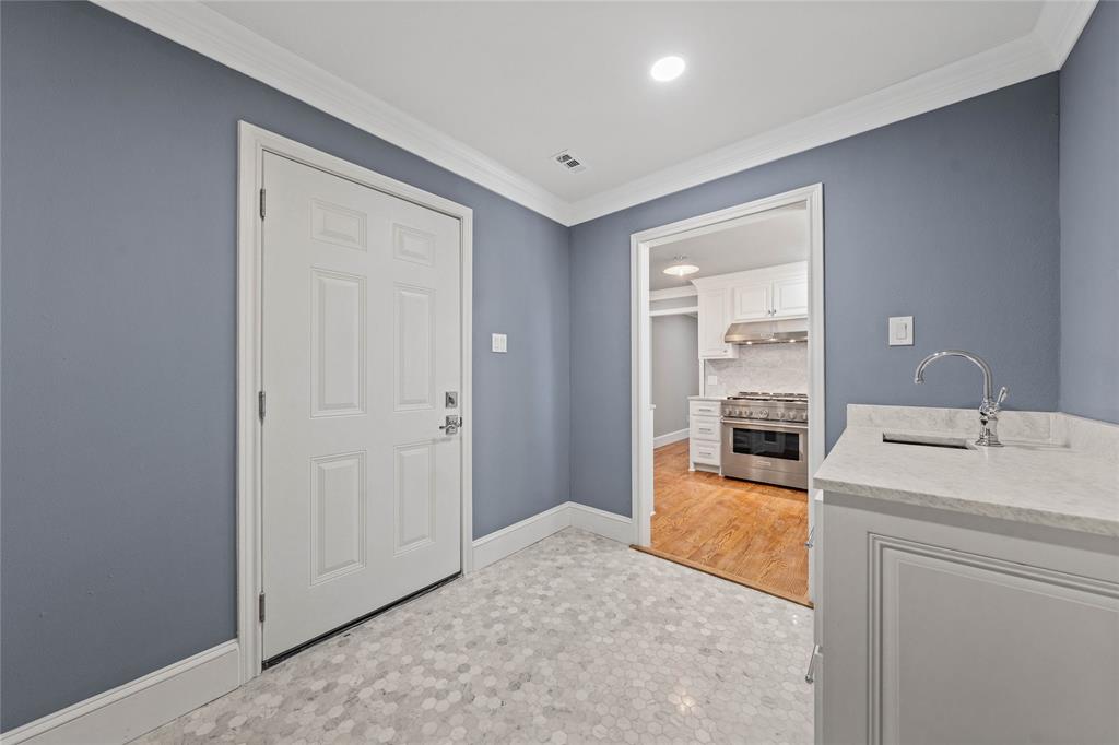 4104 Austin Avenue Property Photo 13