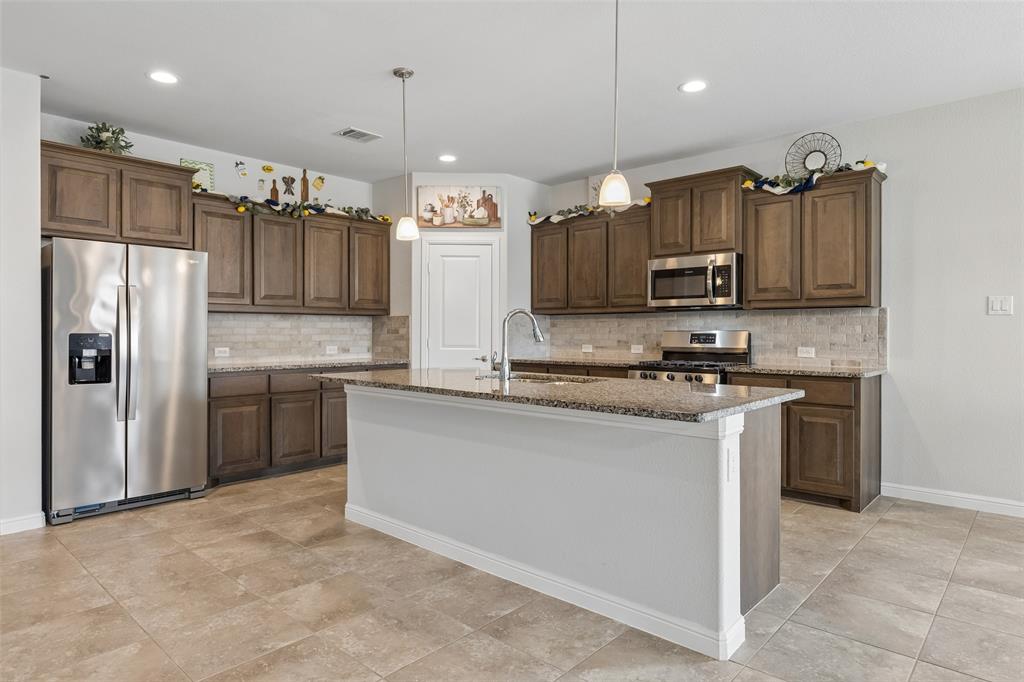 3908 Crater Circle Property Photo 6