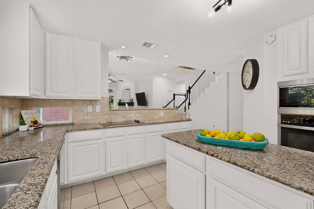 3400 Paint Brush Lane Property Photo 14
