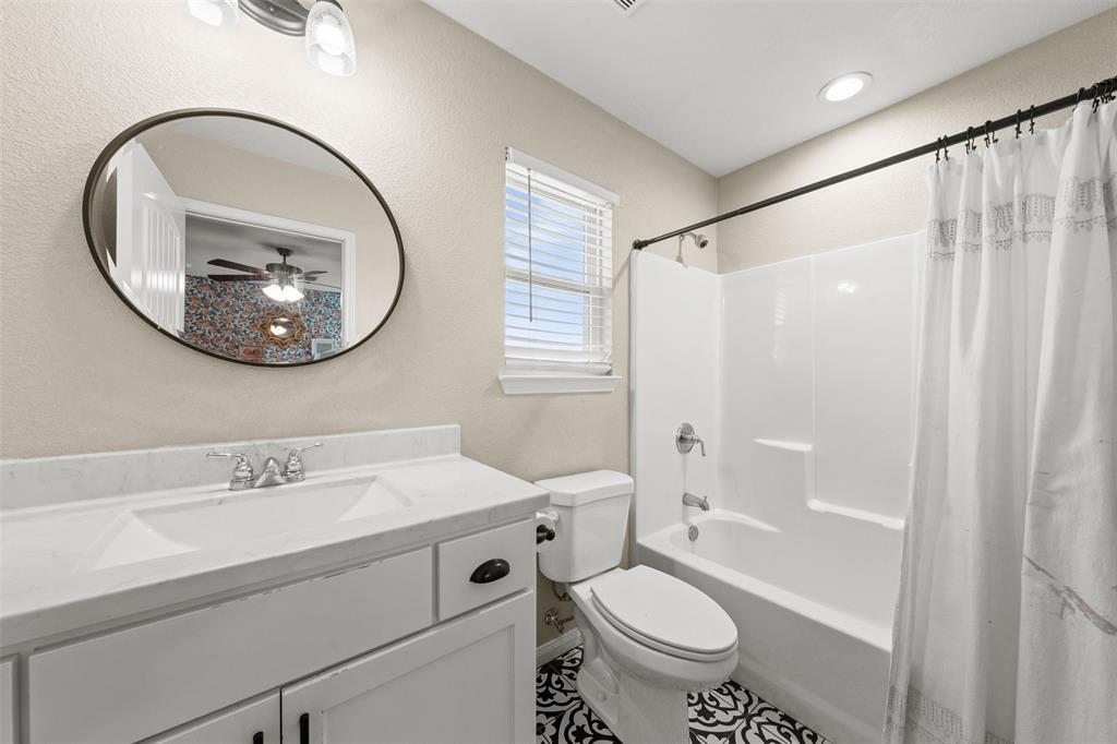 638 County Road 337 Property Photo 25