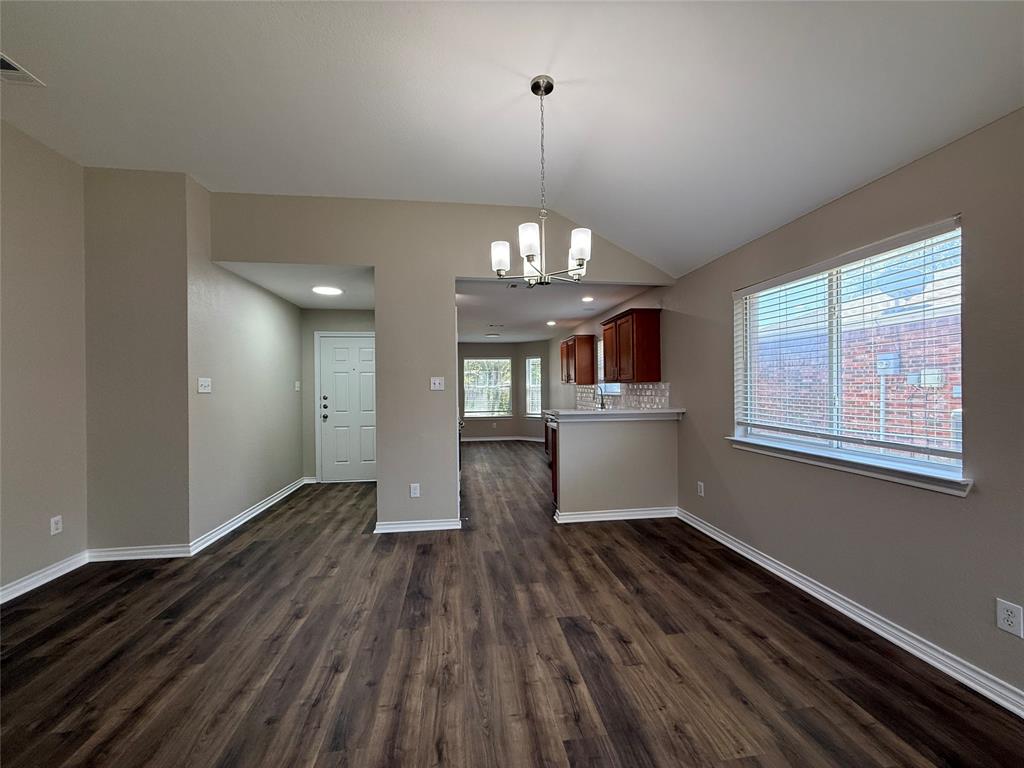 103 Santa Fe Trail Property Photo 9