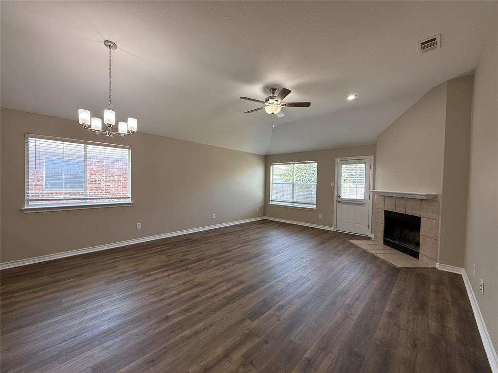 103 Santa Fe Trail Property Photo 10
