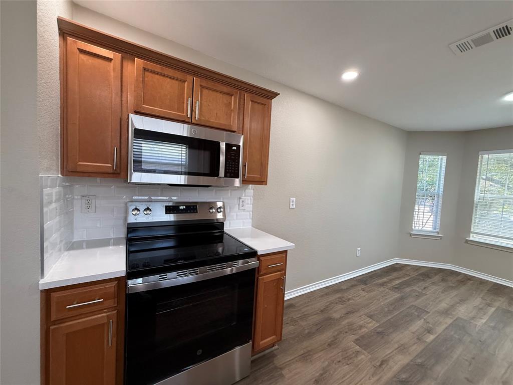 103 Santa Fe Trail Property Photo 14