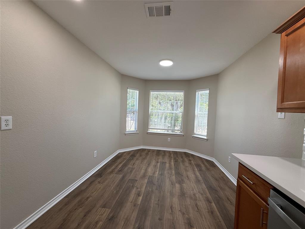 103 Santa Fe Trail Property Photo 16