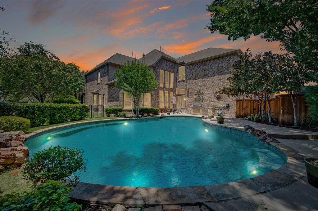 8572 Rochdale Court Property Photo 1