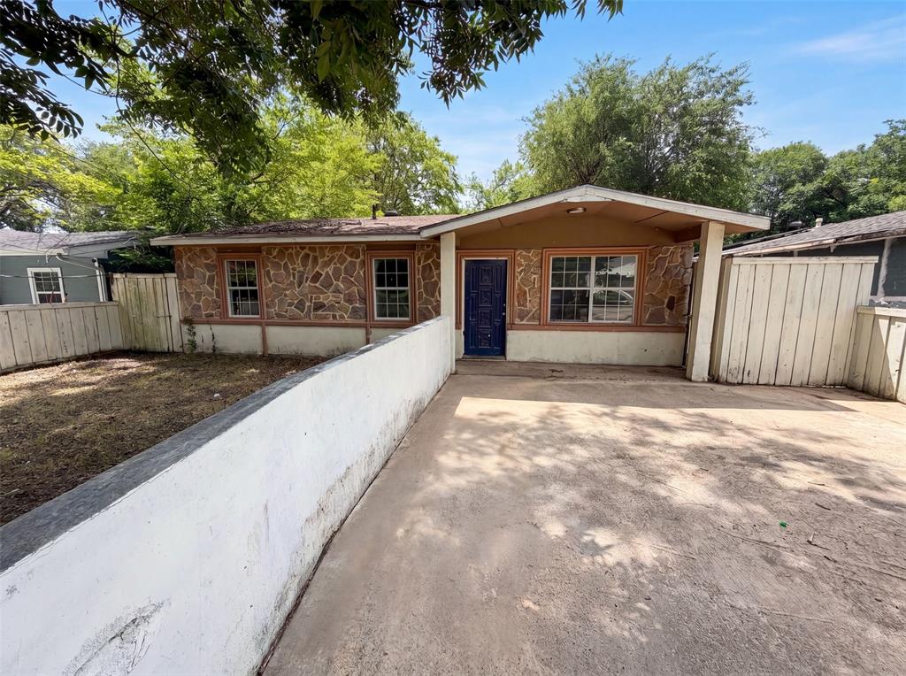 2210 Ben Hur Street Property Photo 1