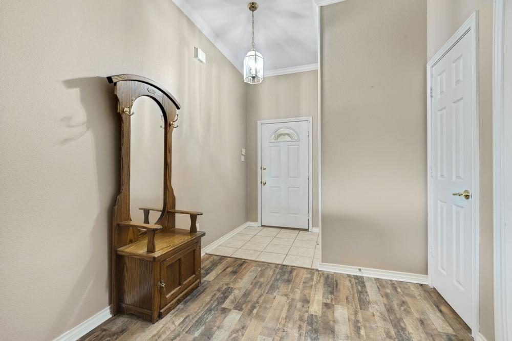 135 Honeysuckle Drive Property Photo 4