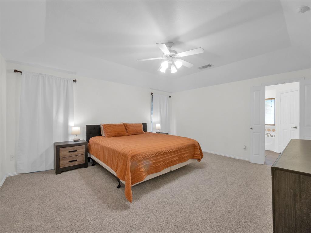 1020 Oak Hollow Lane Property Photo 16