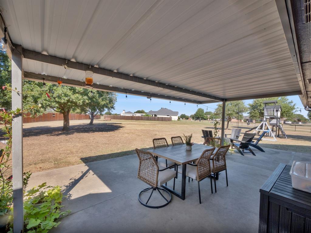 1020 Oak Hollow Lane Property Photo 25