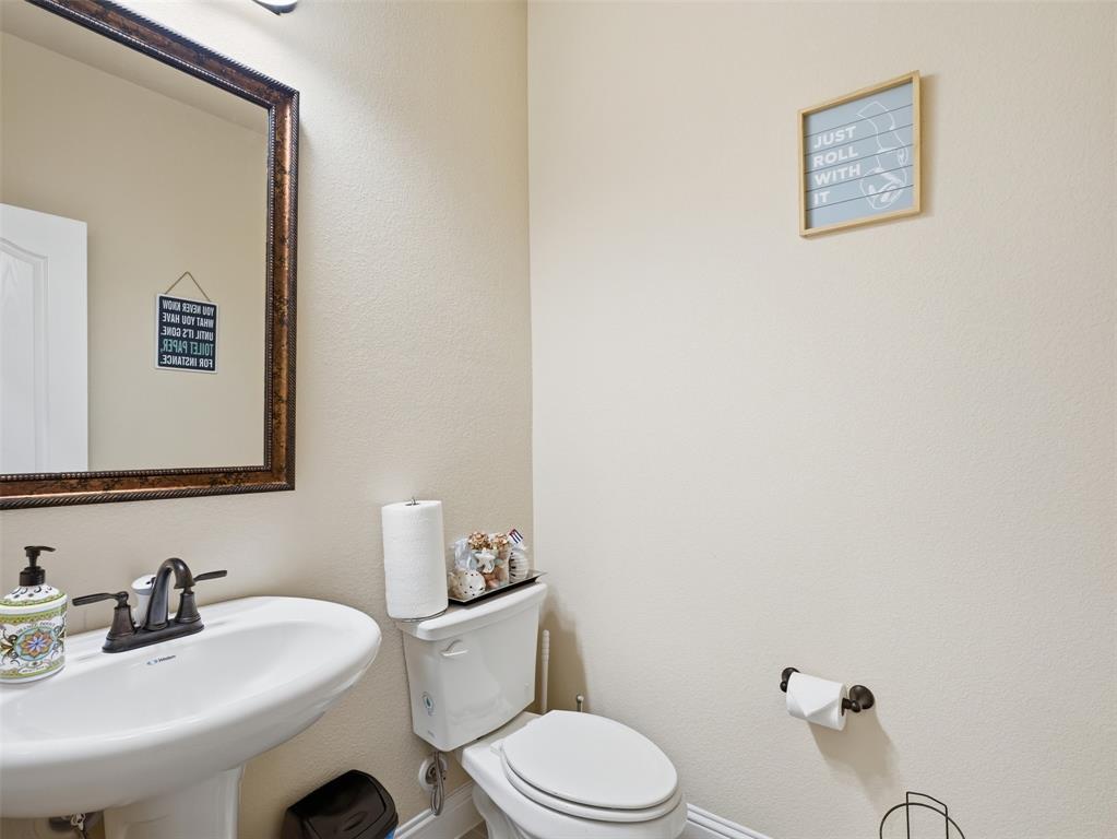 521 Ridgewater Trail Property Photo 16