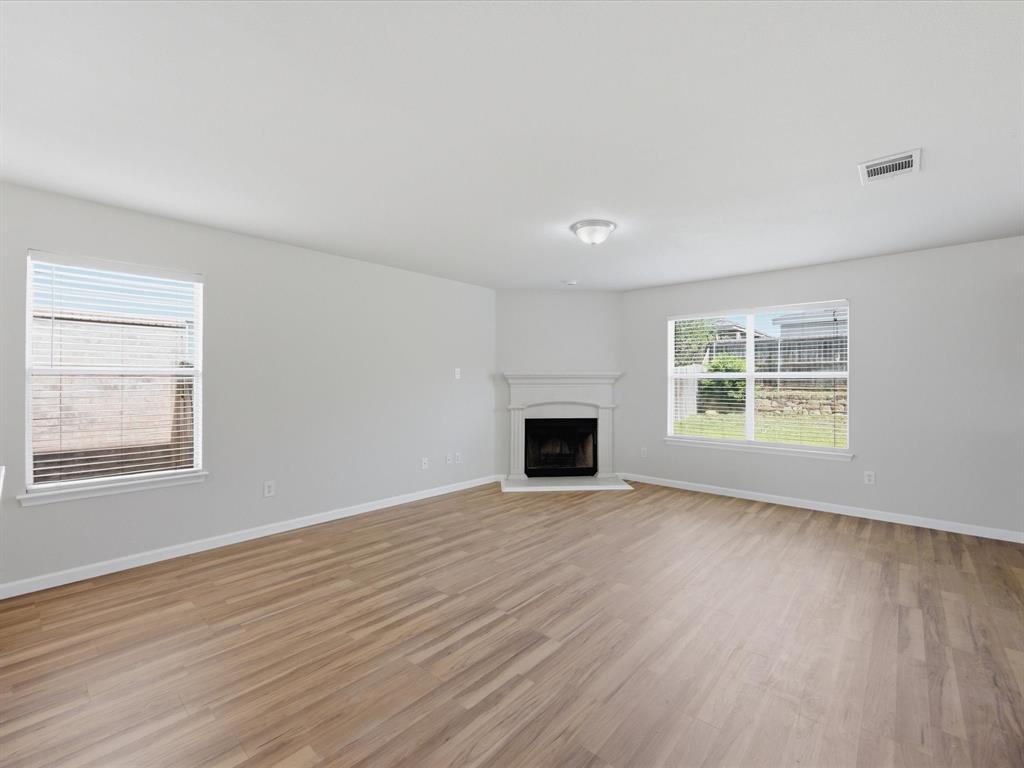 2021 Laughlin Road Property Photo 9