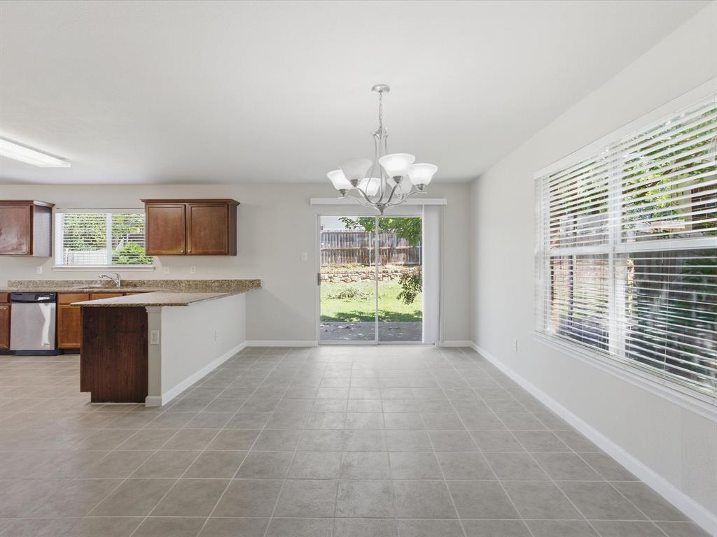 2021 Laughlin Road Property Photo 14