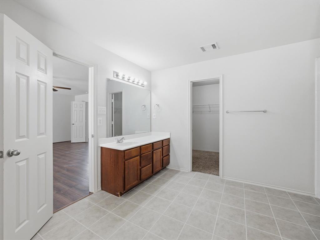 2021 Laughlin Road Property Photo 24