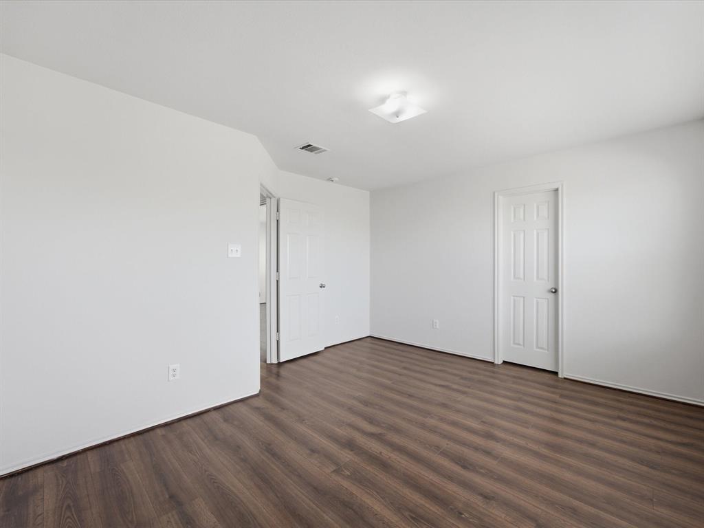 2021 Laughlin Road Property Photo 34