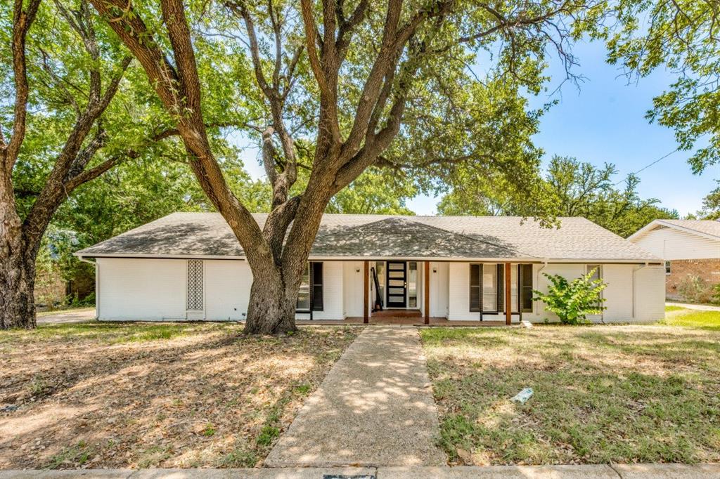317 Cedar Creek Court Property Photo 1