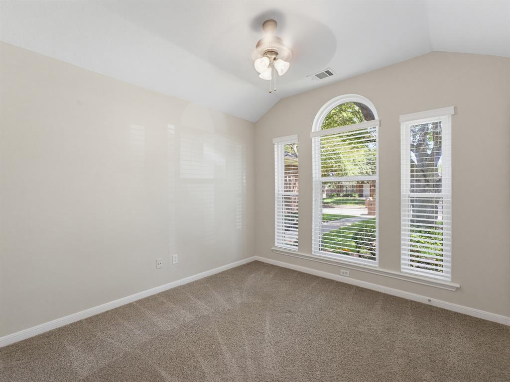 637 Cedarwood Drive Property Photo 20