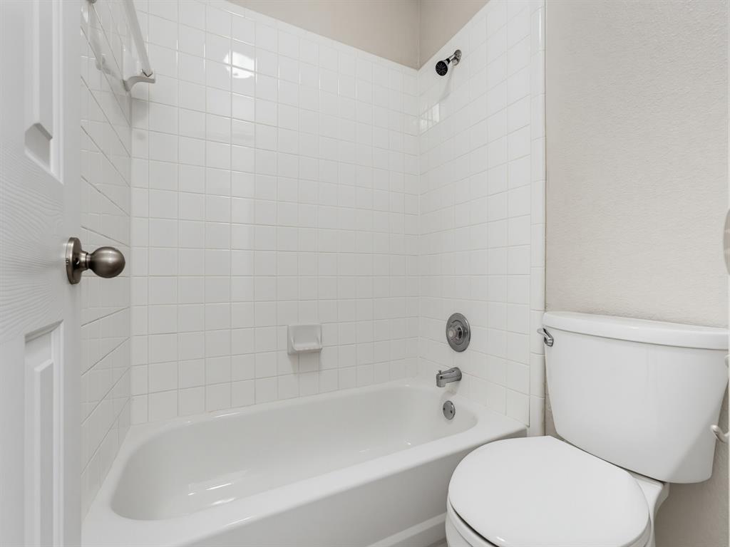 637 Cedarwood Drive Property Photo 24