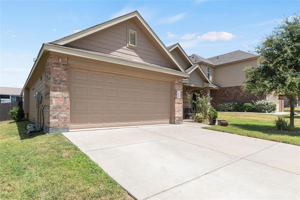 1429 Tall Pine Way Property Photo 2