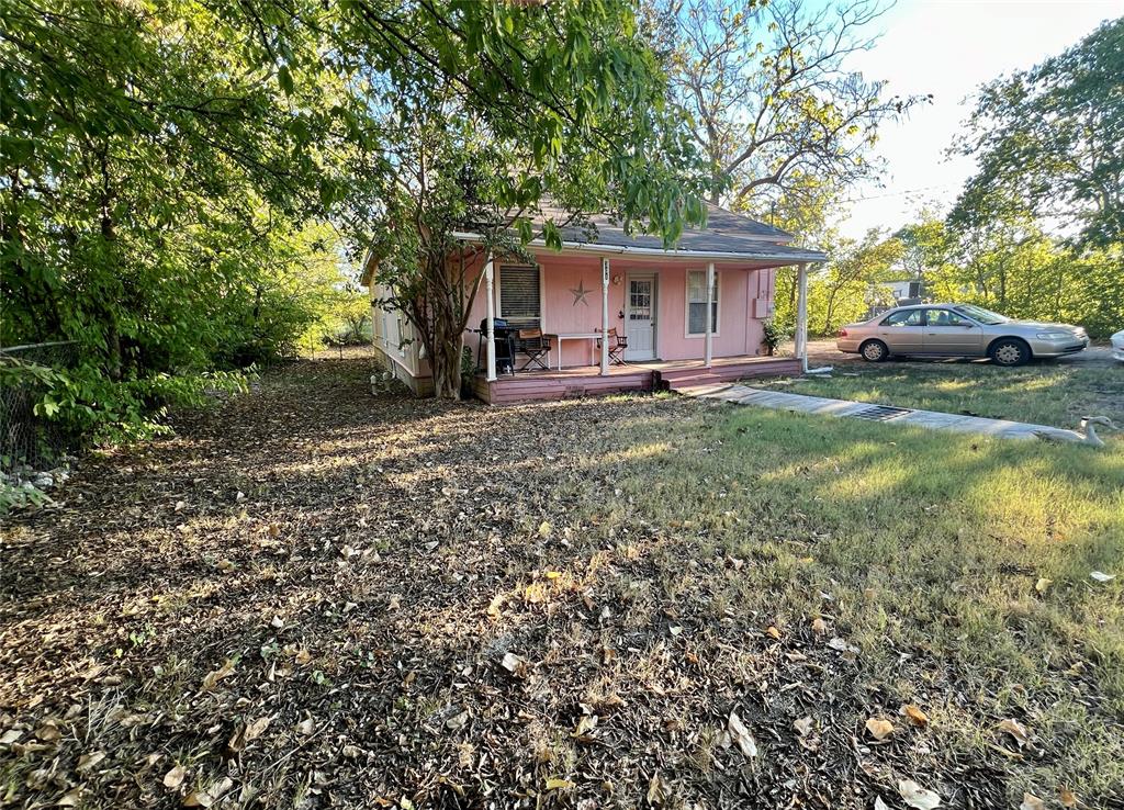301 Dogwood Avenue Property Photo 3