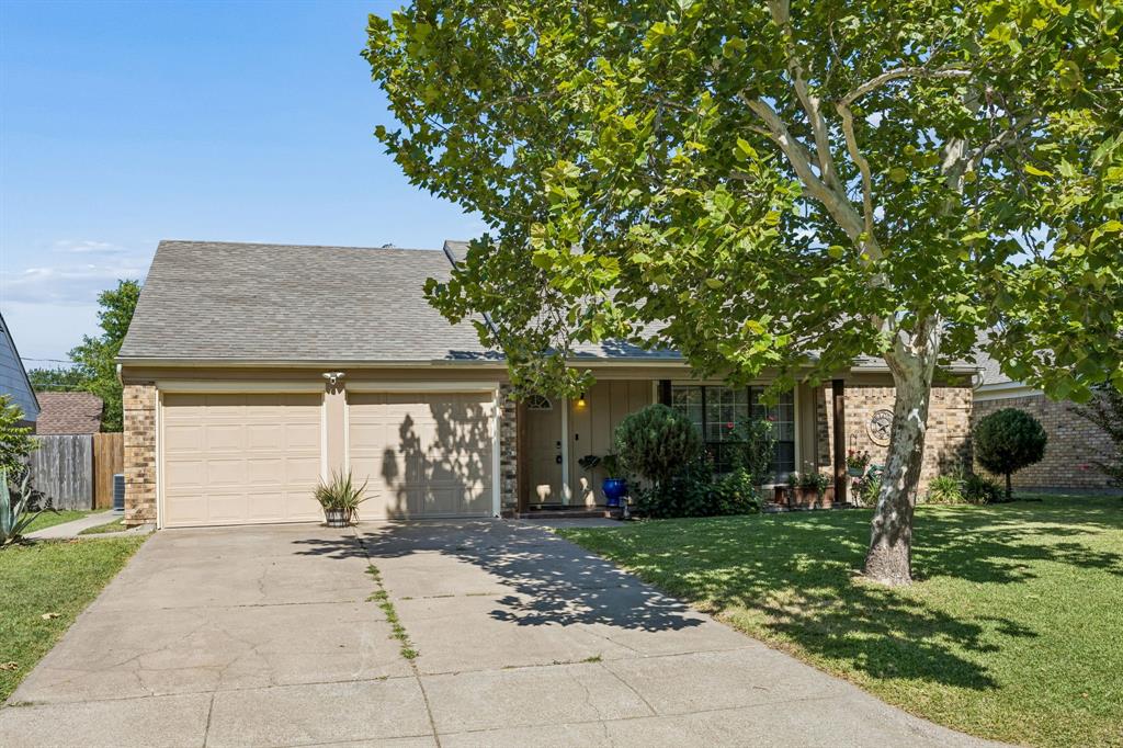 4114 Emerson Drive Property Photo 1