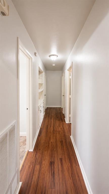 946 Highland Oaks Drive Property Photo 12