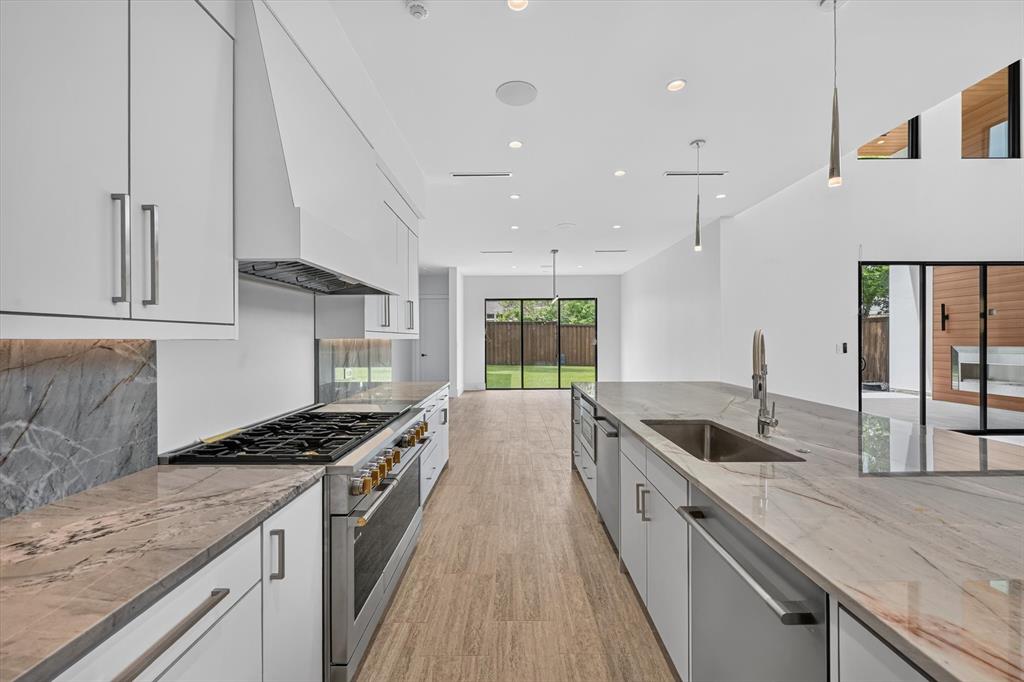 6466 Royal Lane Property Photo 16