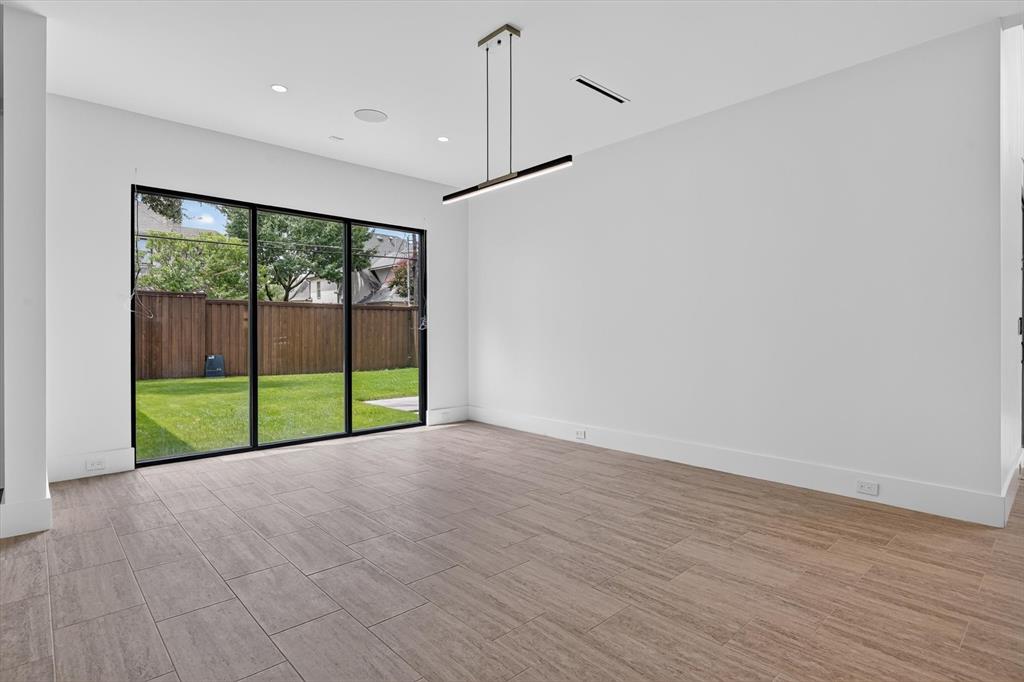 6466 Royal Lane Property Photo 17