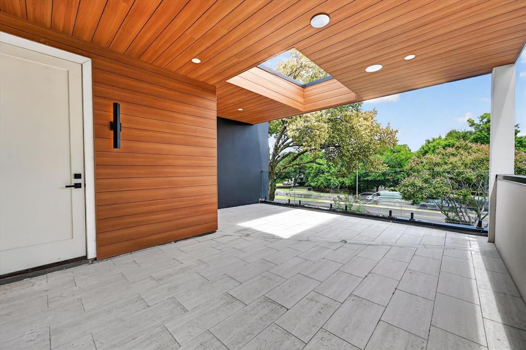 6466 Royal Lane Property Photo 24