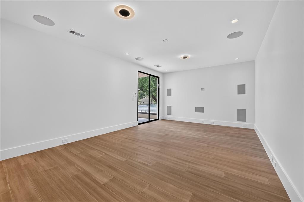 6466 Royal Lane Property Photo 31