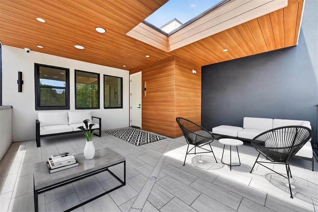 6466 Royal Lane Property Photo 37