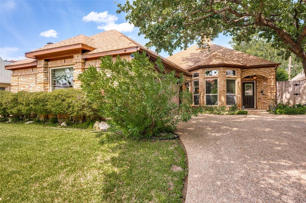 608 Crest Ridge Drive Property Photo 1
