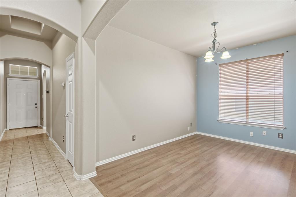 1728 Mercer Way Property Photo 7