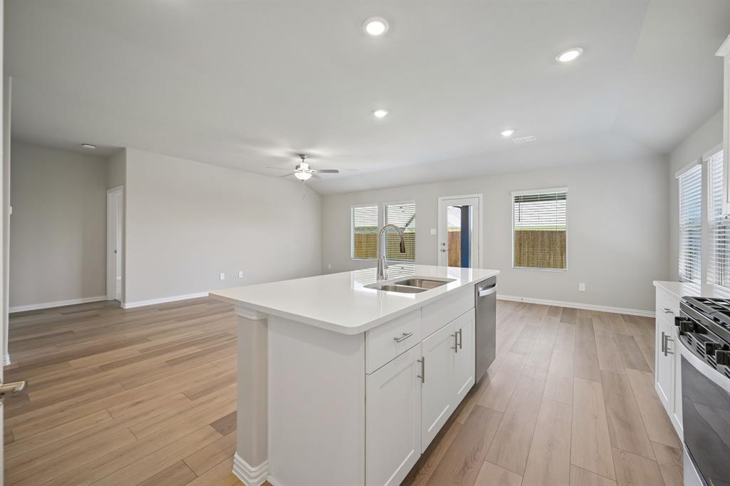 3402 Richmond Drive Property Photo 7