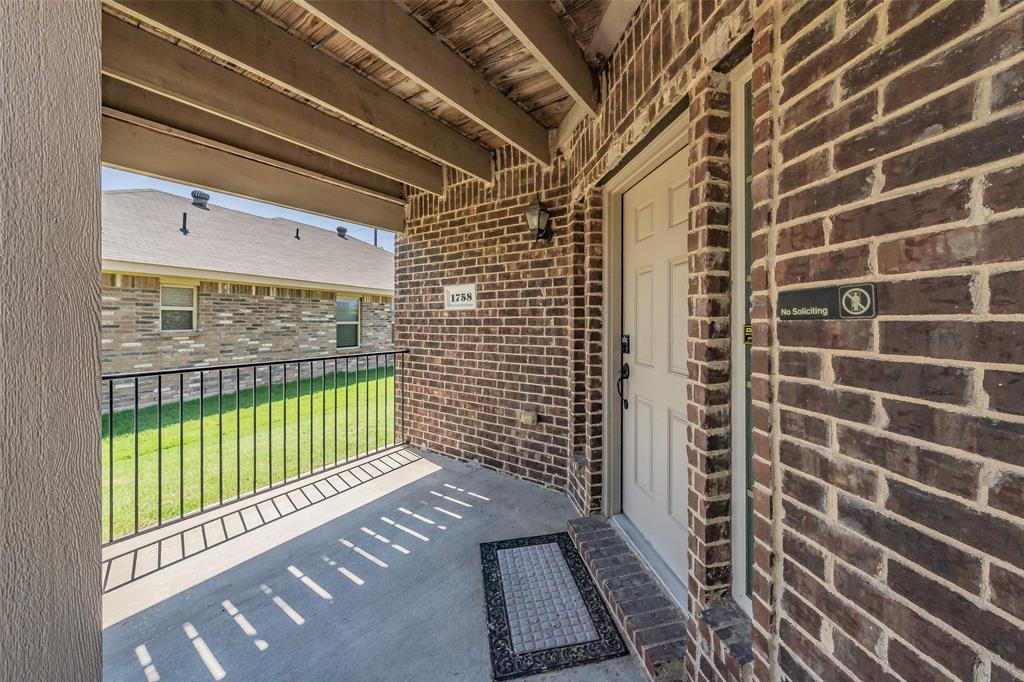 1758 Overlook Drive Property Photo 4