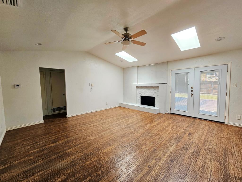 2117 Baltimore Drive Property Photo 6