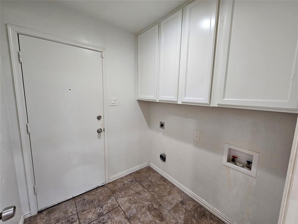 2117 Baltimore Drive Property Photo 8