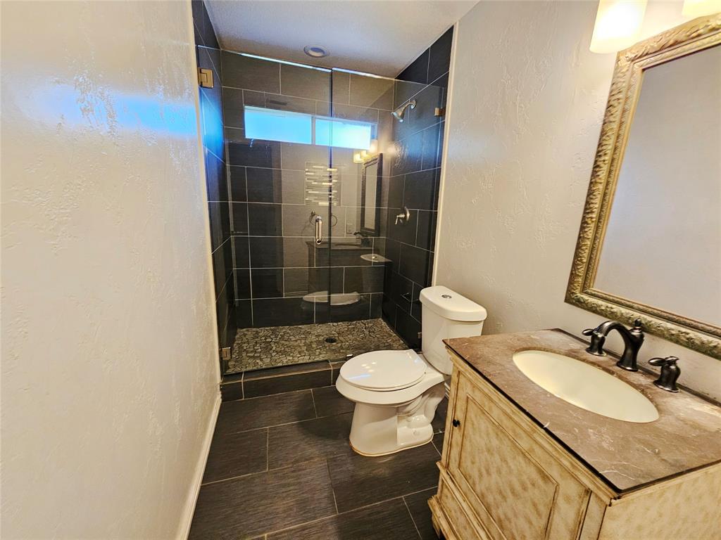 2117 Baltimore Drive Property Photo 16