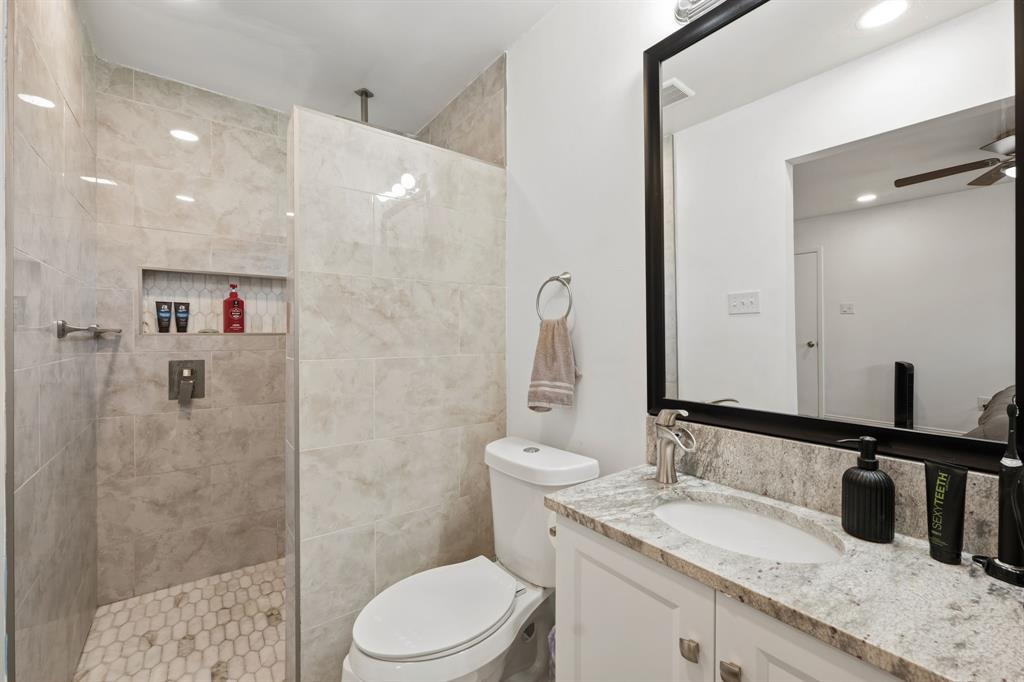 2314 Benbrook Drive Property Photo 16