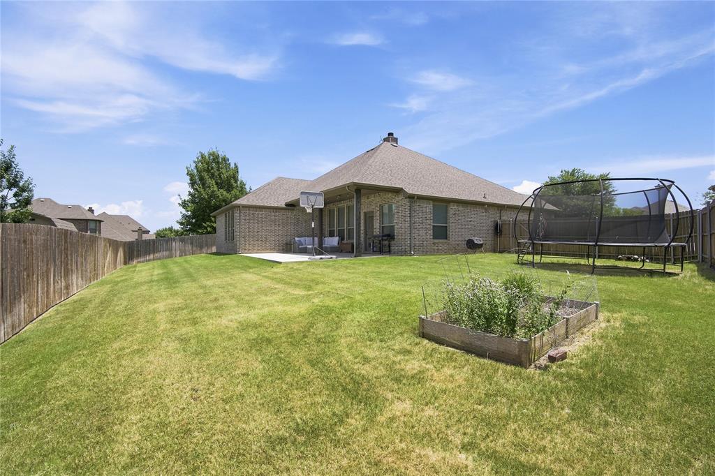 205 Canterbury Court Property Photo 33