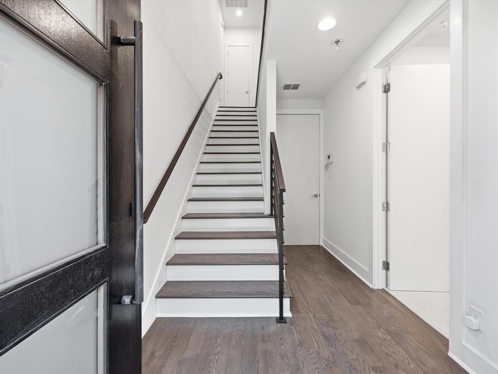 1920 Dowgate Court Property Photo 2