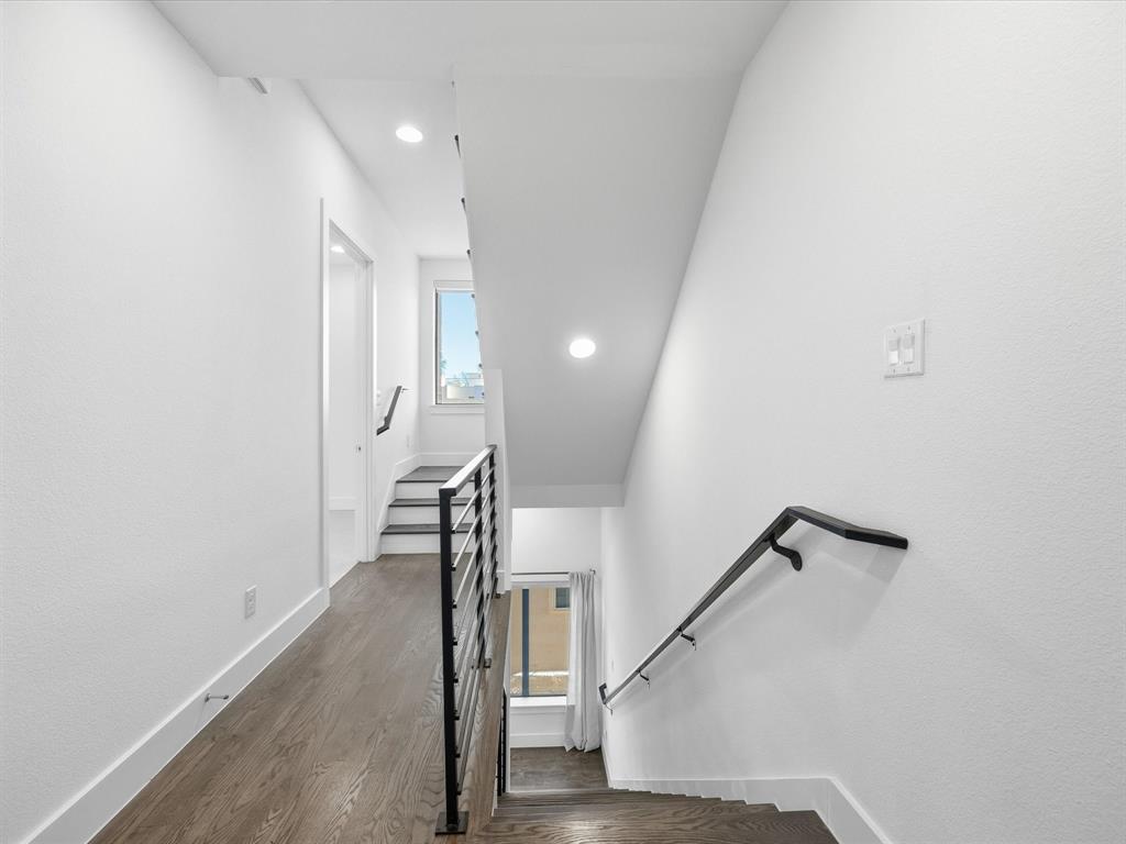 1920 Dowgate Court Property Photo 27