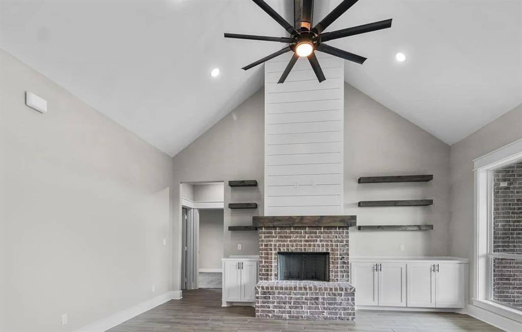 12316 Maplewood Drive Property Photo 4