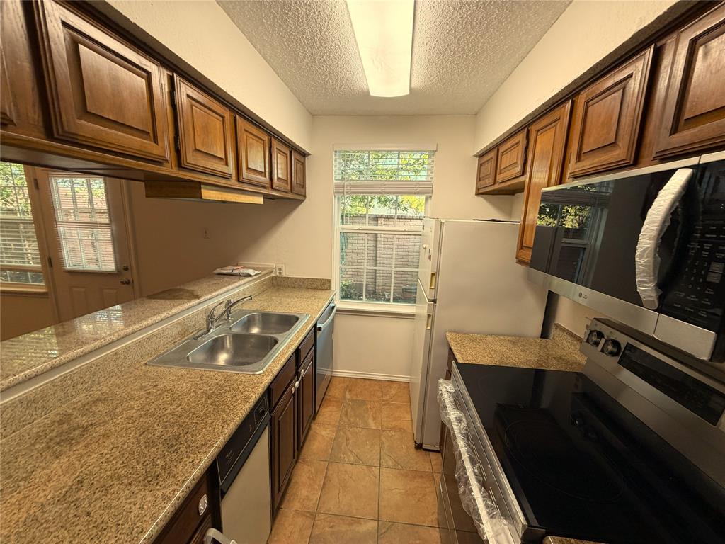 18240 Midway Road 206 Property Photo 7