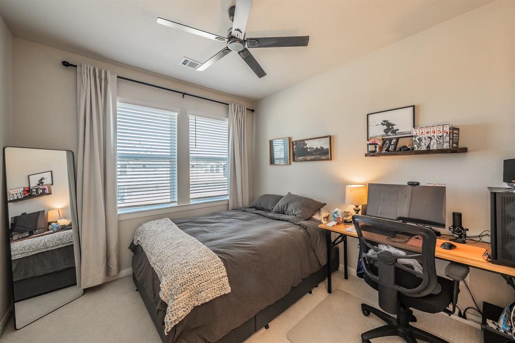 1401 Roundup Way Property Photo 22
