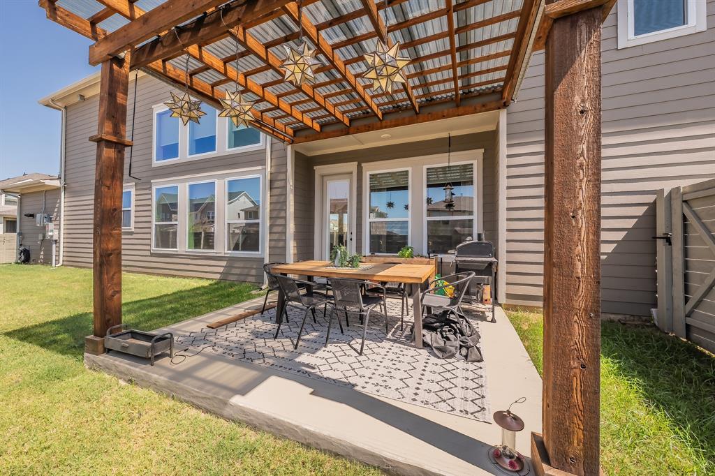 1401 Roundup Way Property Photo 26