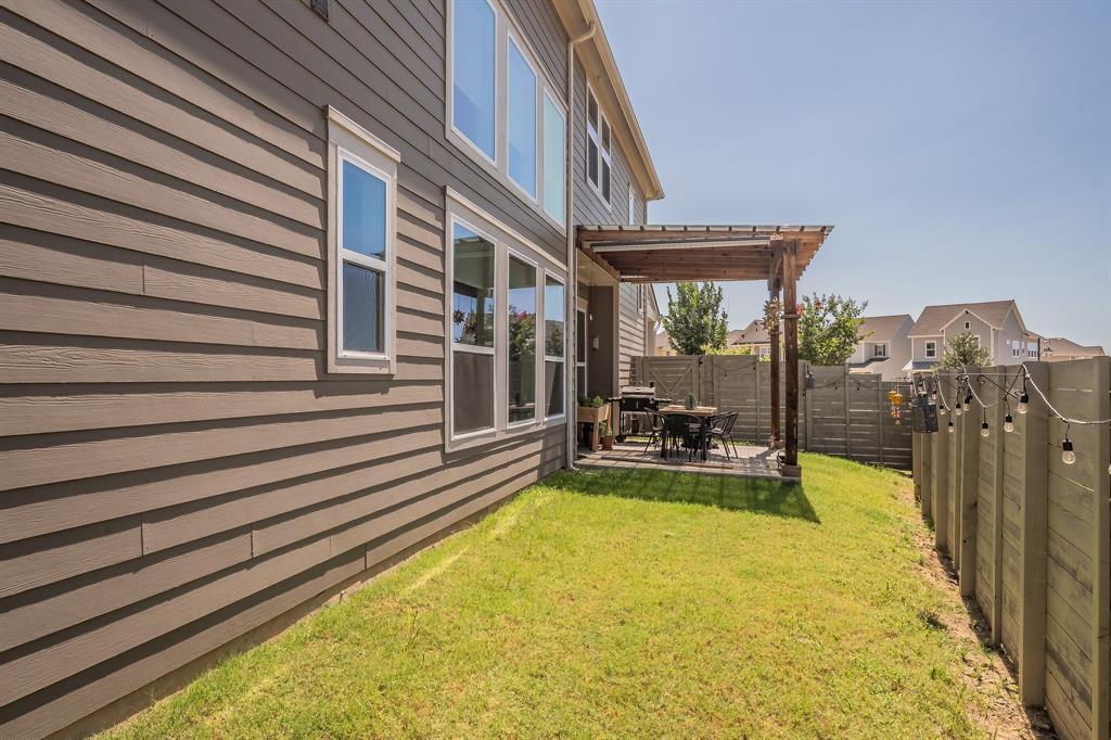1401 Roundup Way Property Photo 27