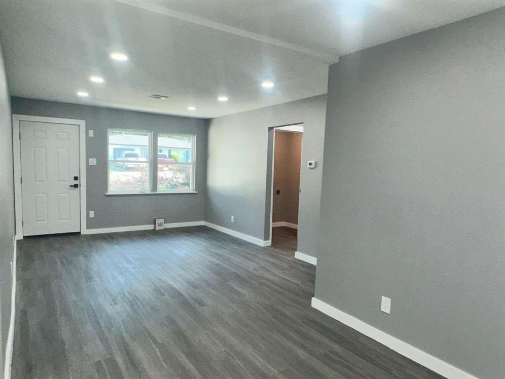 2710 Roberts Circle Property Photo 3