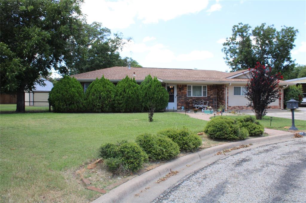 208 Park Dr Property Photo 1
